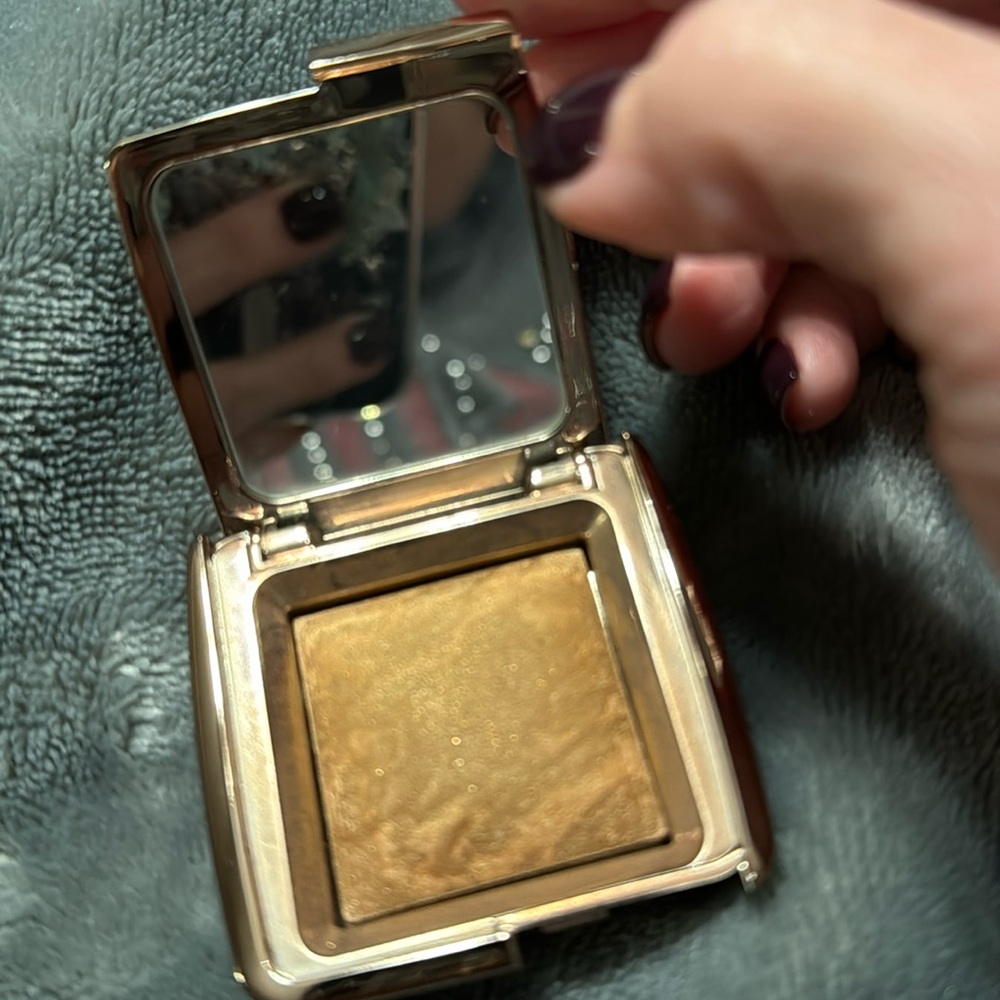 Hourglass ambient lighting bronzer- radiant bronze light